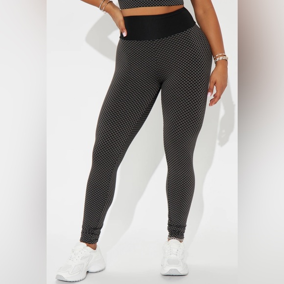 Textured Active Set - Picture 4 of 5